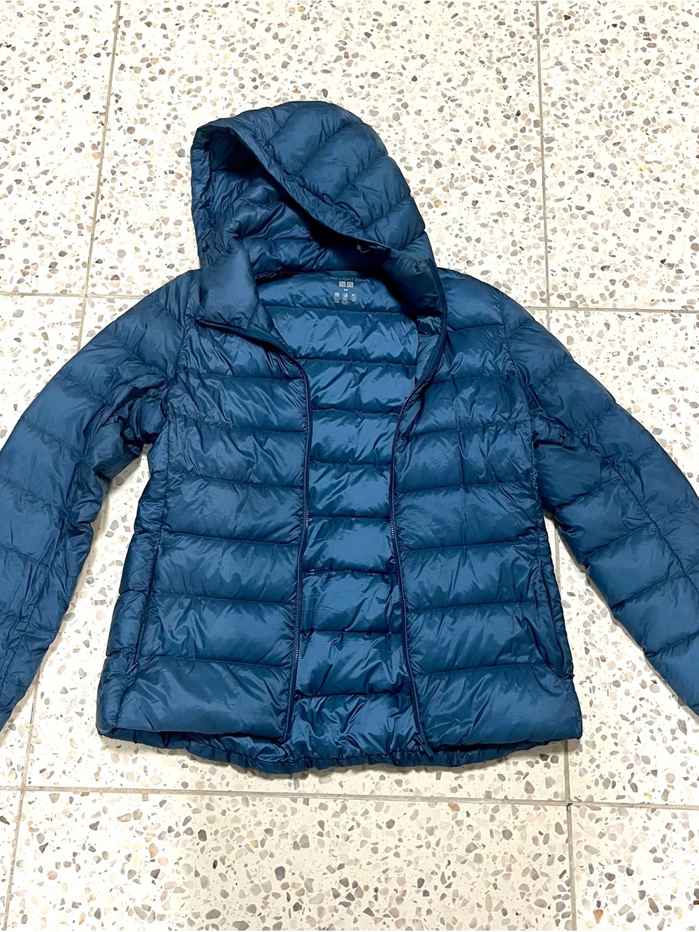 Uniqlo Women's Ultra Light Hooded Packable Down Jacket - Teal Blue